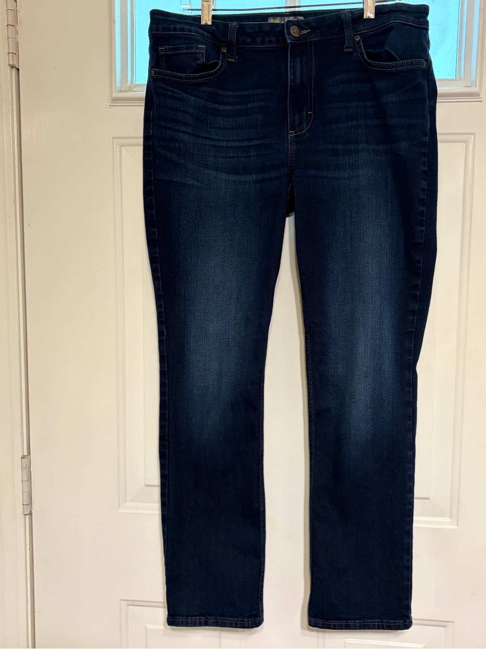Lee Women's Regular Fit Mid Rise Straight Leg Blue Jeans Size 14 Medium